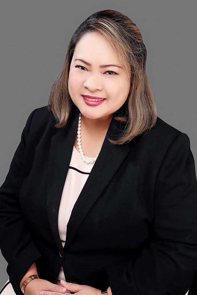 COVER4B-Coverstory4b-STORY5b_PHOTO1_Dr Diana Edralin, PHAP President and General Manager, Roche Philippines