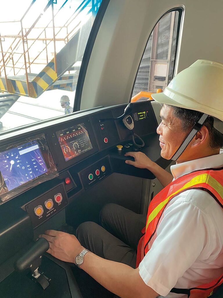 Photo9 Railway Tour (3).jpg Cover Story 1