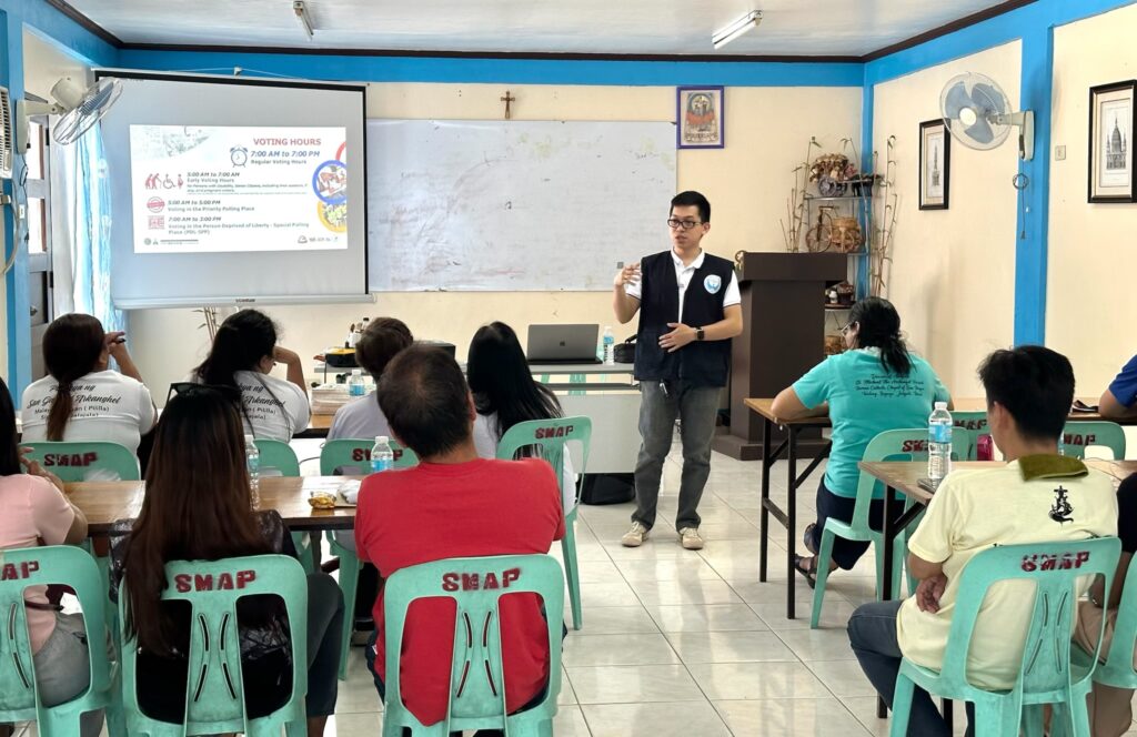 A2 Sm Scholar James Wong Conducting Voters' Education Seminar In Rizal 3