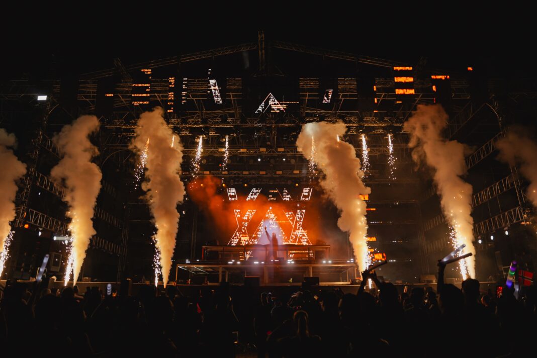 ALAN WALKER-Stage