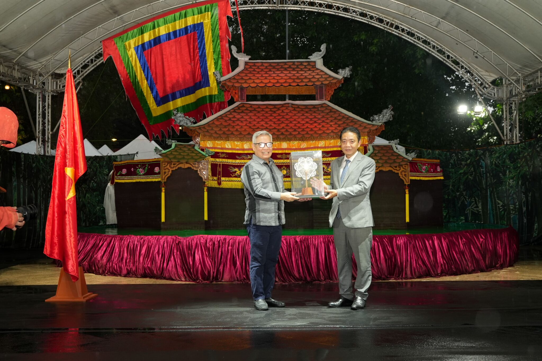 Strings of friendship strengthens as PH and Vietnam celebrate 50 years ...